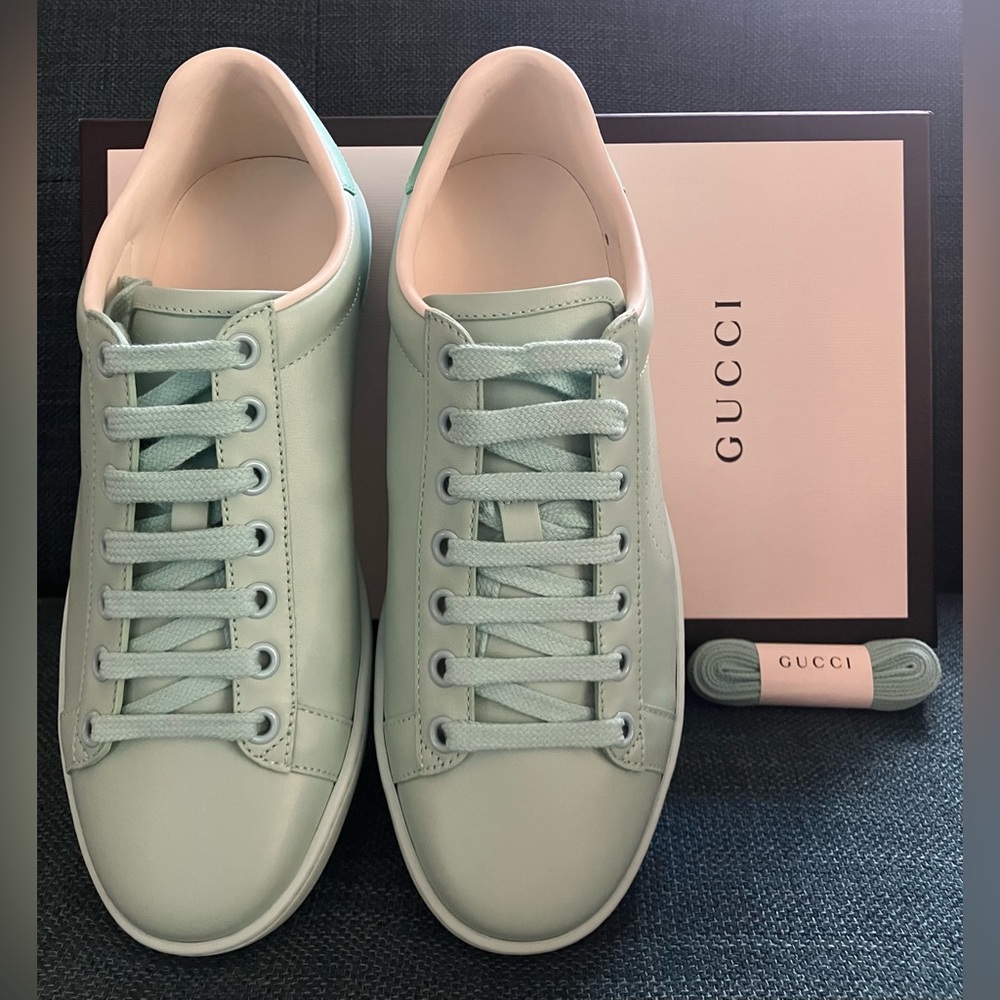 NEW Gucci Leather Interlocking G Sneakers
Women's European Size 36 in Green